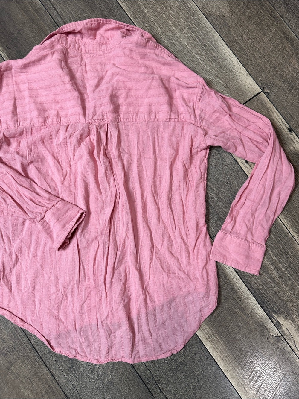 American Eagle Lightweight Button Down