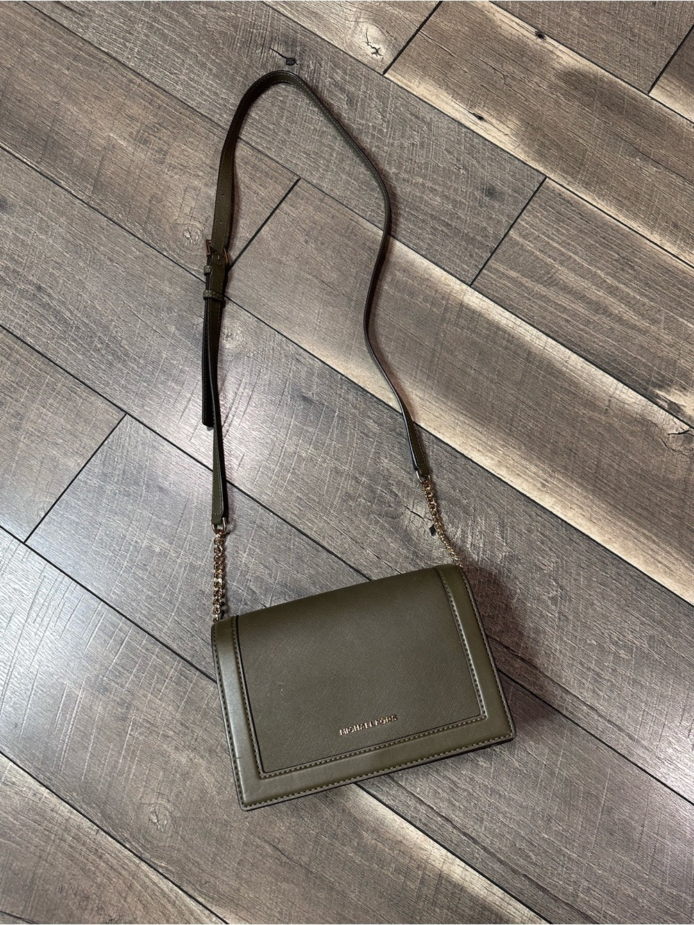 Michael Kors Jet Set Large Saffiano Leather Crossbody Bag