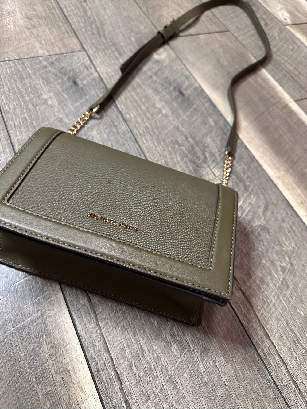 Michael Kors Jet Set Large Saffiano Leather Crossbody Bag
