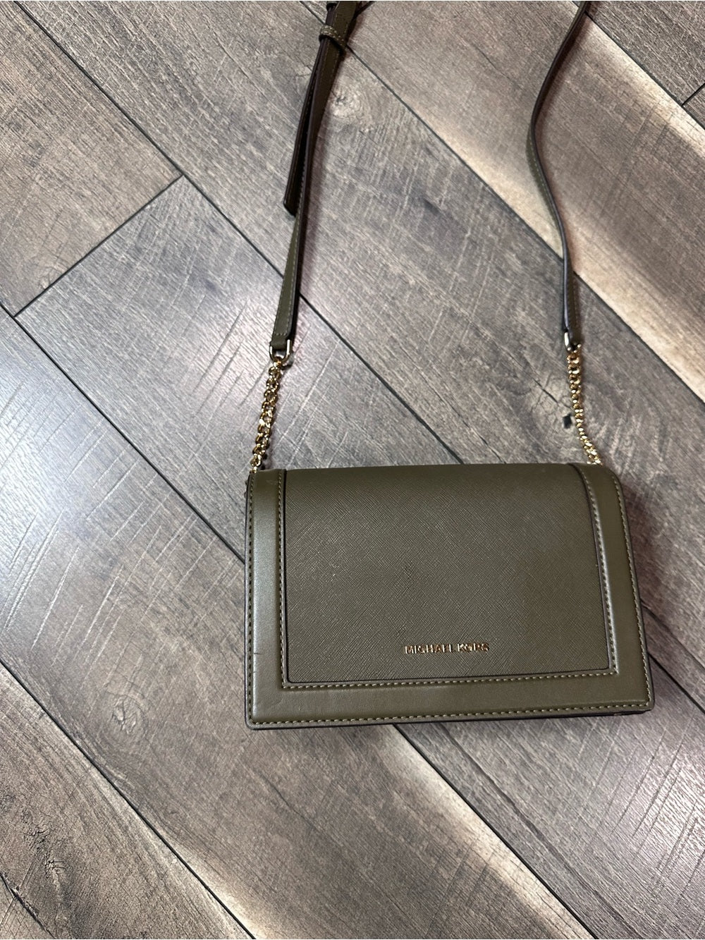 Michael Kors Jet Set Large Saffiano Leather Crossbody Bag