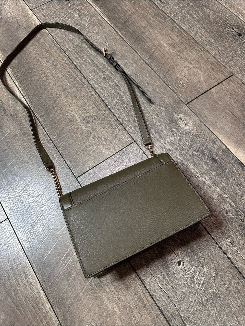 Michael Kors Jet Set Large Saffiano Leather Crossbody Bag