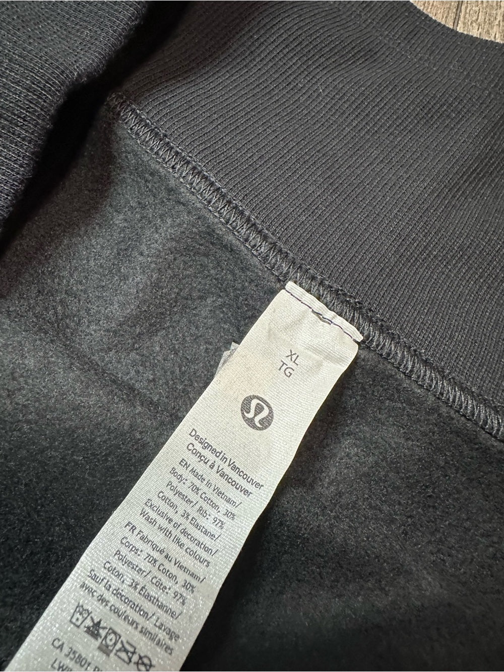 Lululemon Scuba High-Rise Mini Skirt
Black