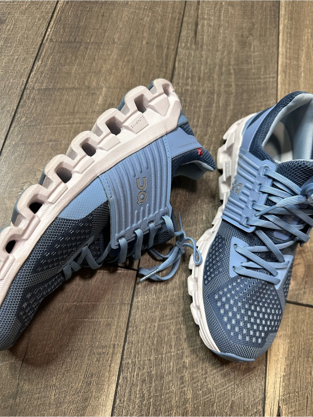 On Running Cloudswift Sneakers