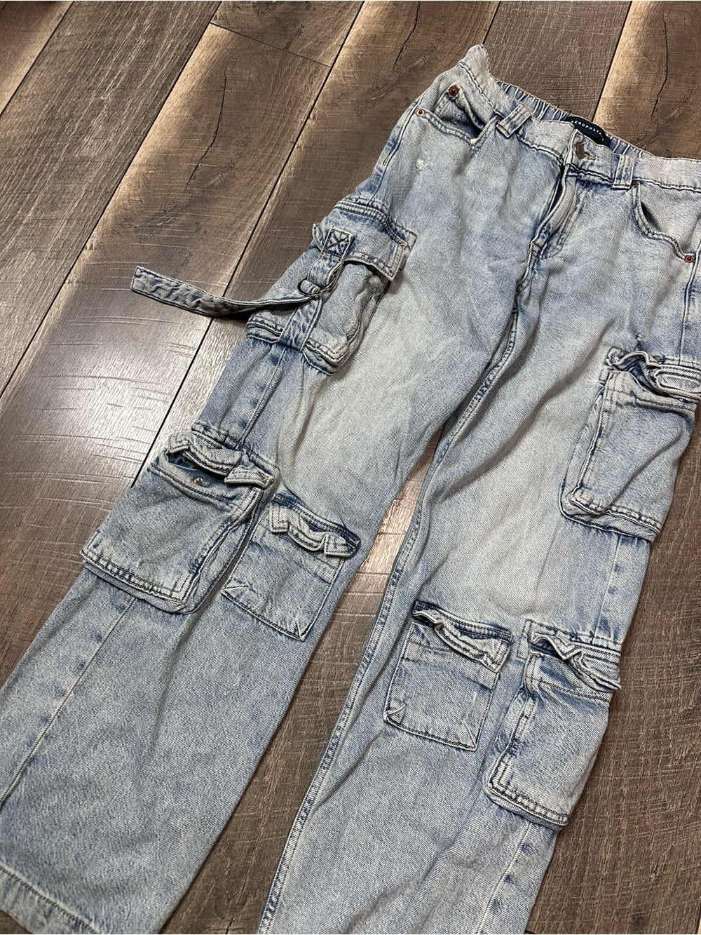 Aeropostale Low Rise Cargo Jeans