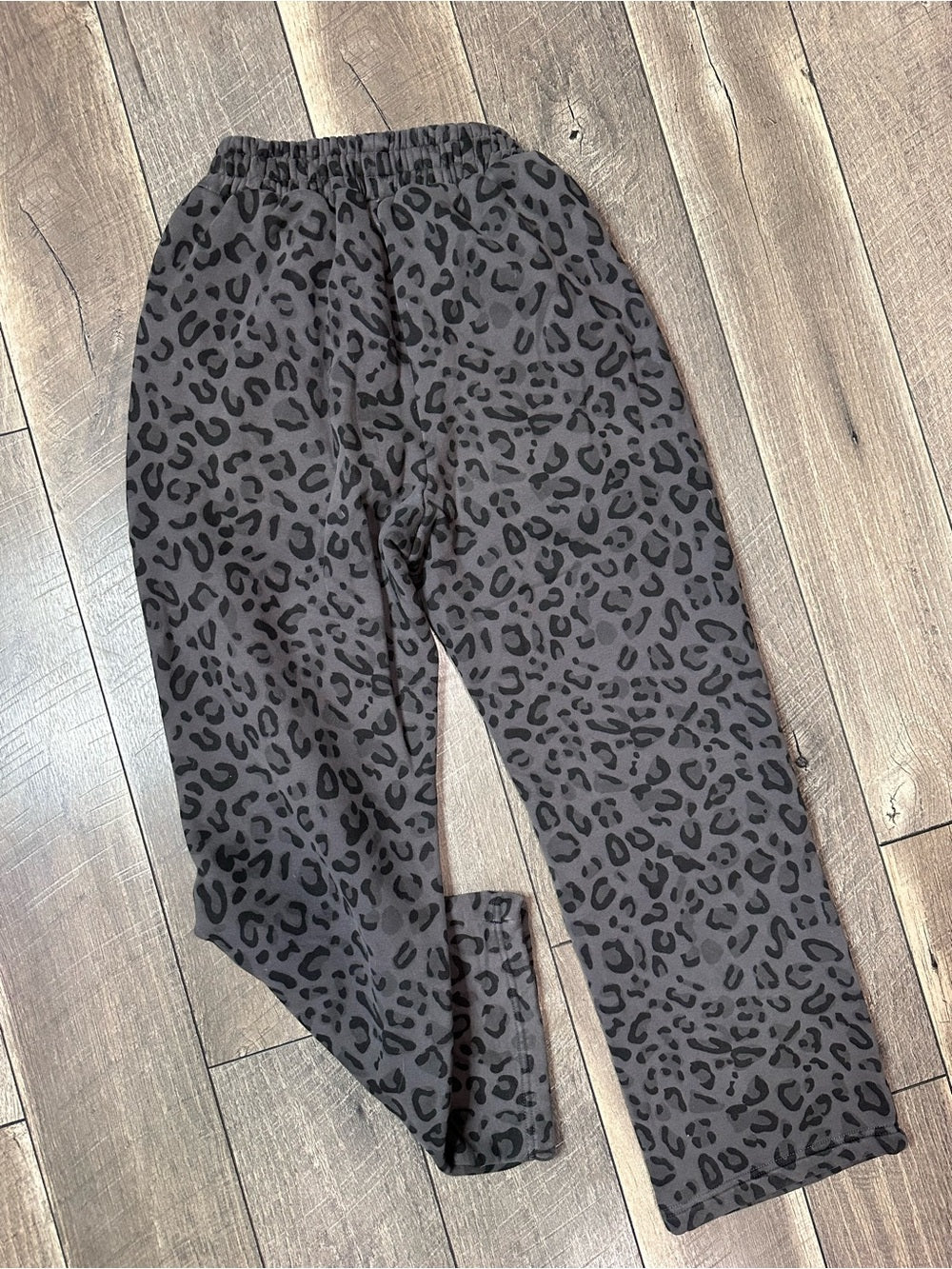 Comfrt Minimalist Straight Leg Sweatpants