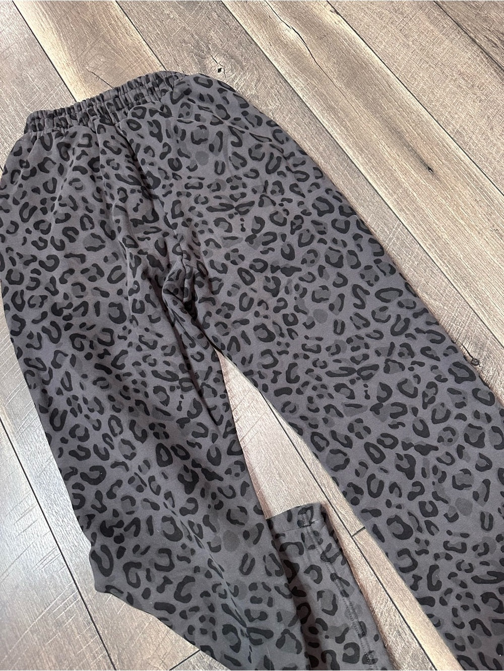 Comfrt Minimalist Straight Leg Sweatpants