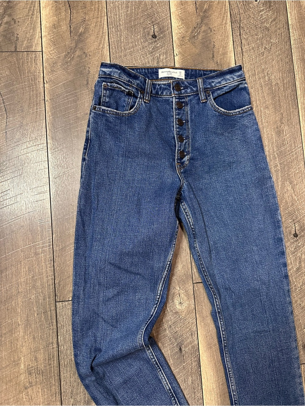 Abercrombie & Fitch Curve Love Mom Hi Rise Jeans