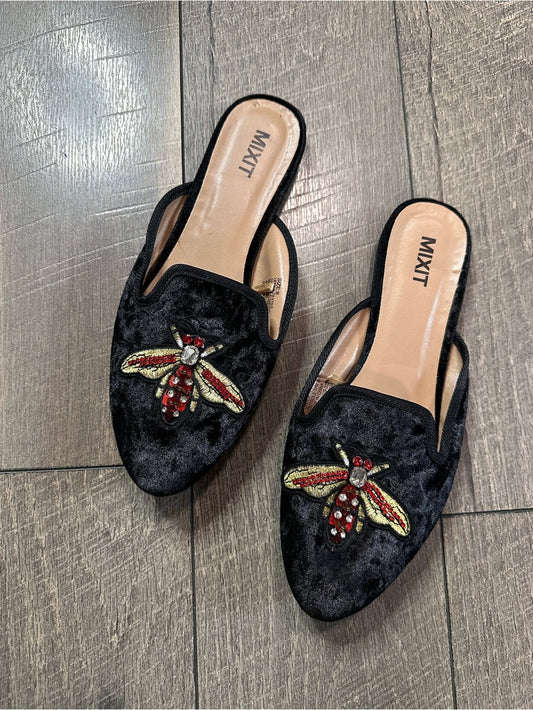 Mix It Black Velvet Bee Slip On Mules