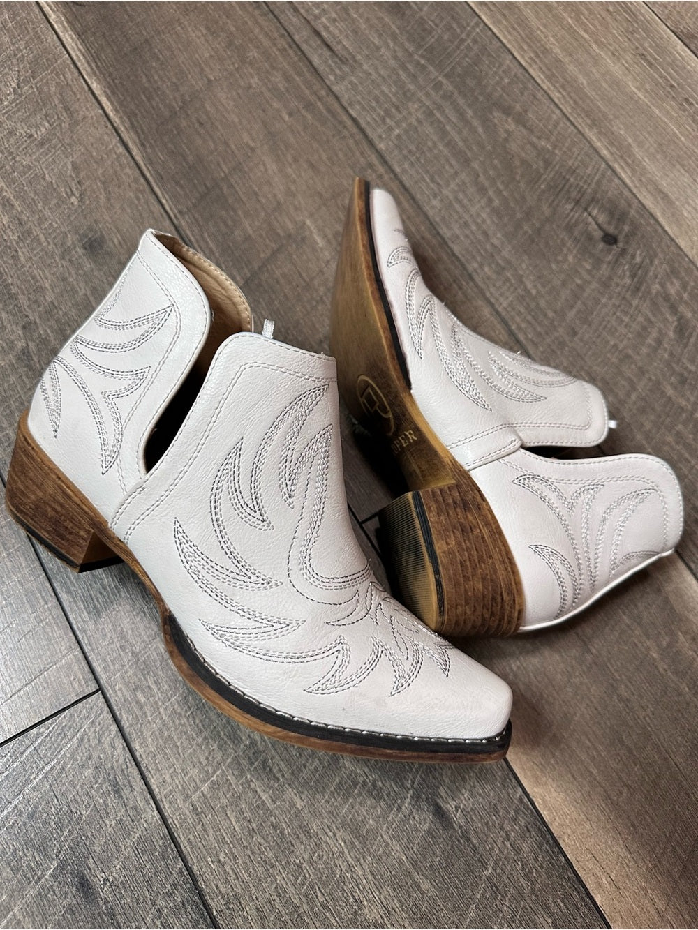 Roper Women's Ava Snip Toe Ankle Booties