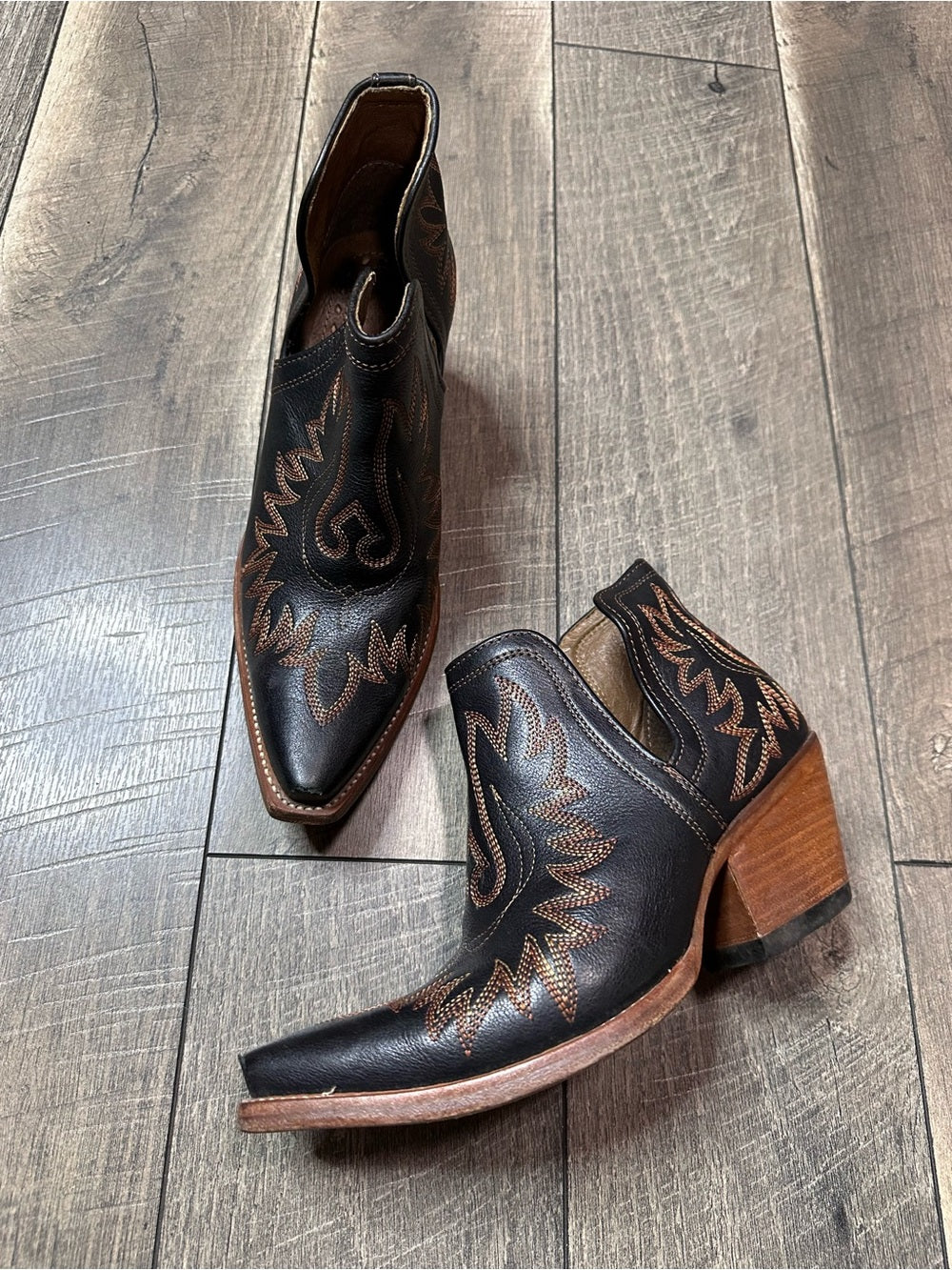Ariat Dixon Brooklyn Fashion Booties
