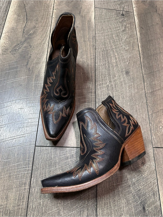 Ariat Dixon Brooklyn Fashion Booties