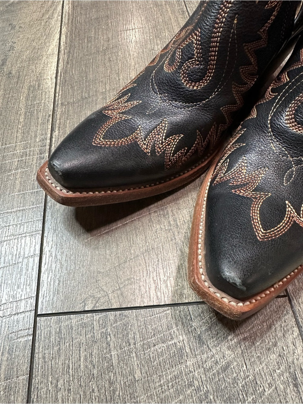 Ariat Dixon Brooklyn Fashion Booties