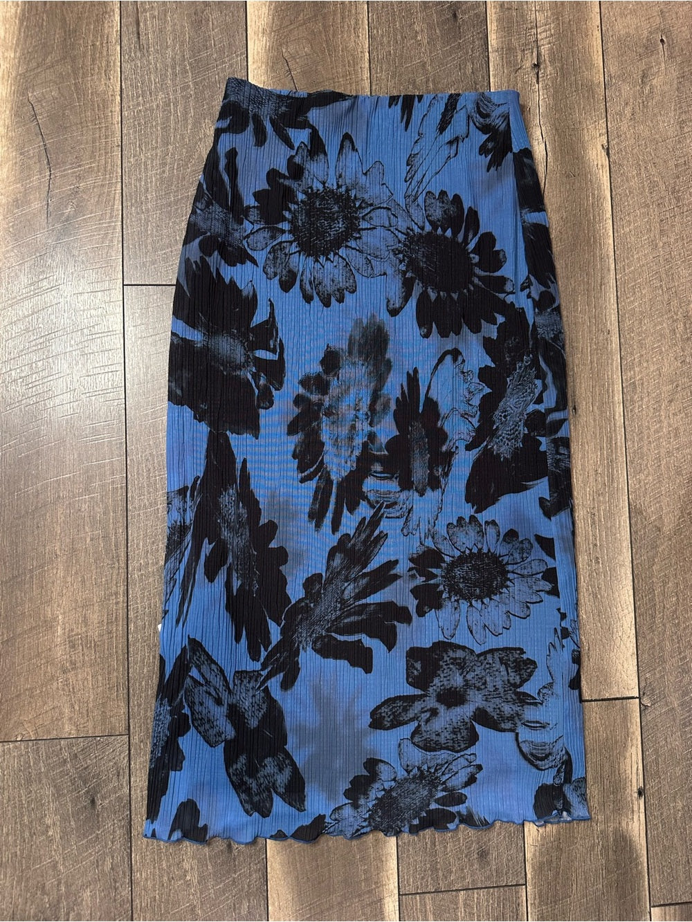 Topshop Large Scale Daisy Crinkle Mesh Lined Maxi Skirt