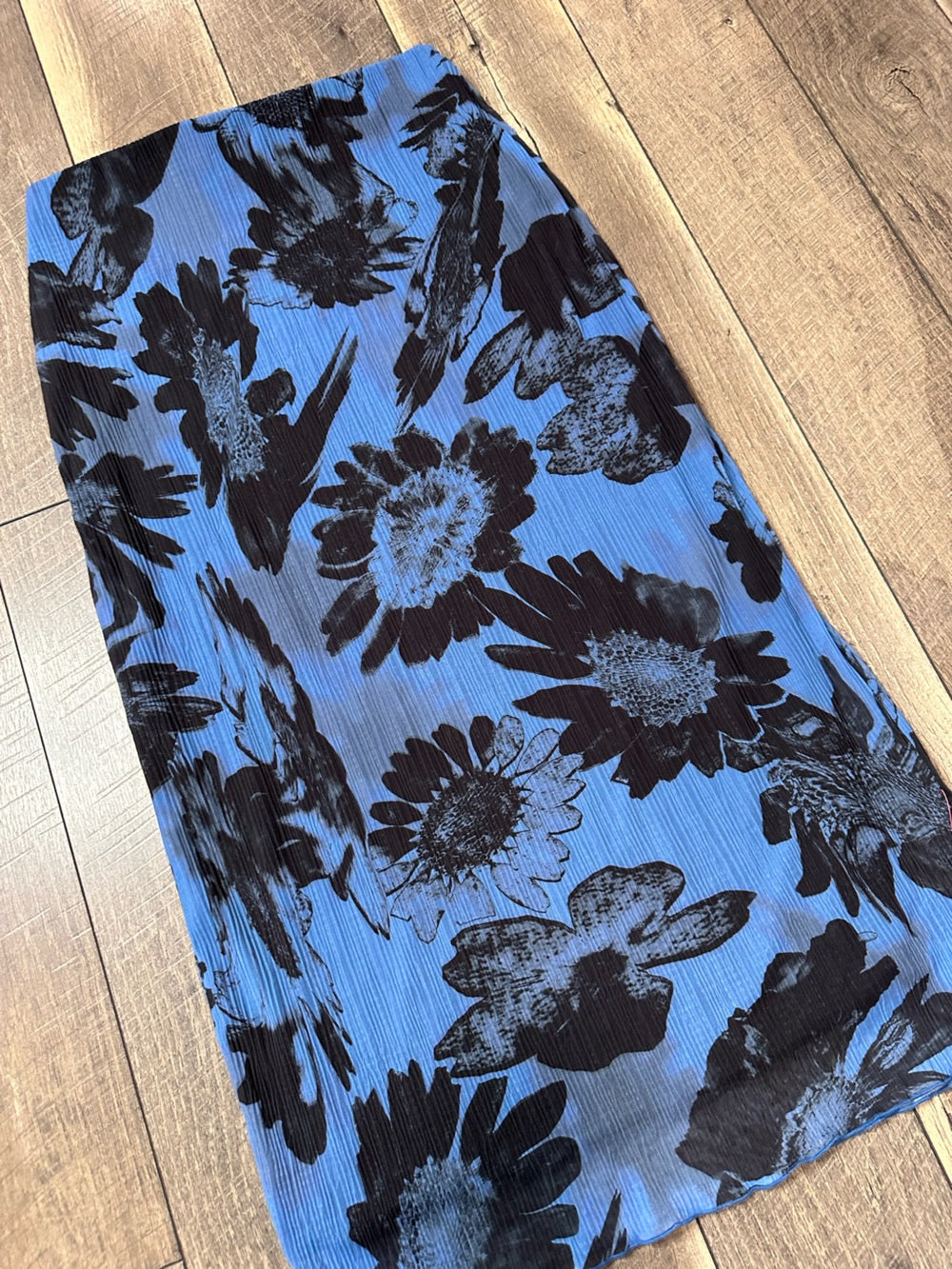 Topshop Large Scale Daisy Crinkle Mesh Lined Maxi Skirt
