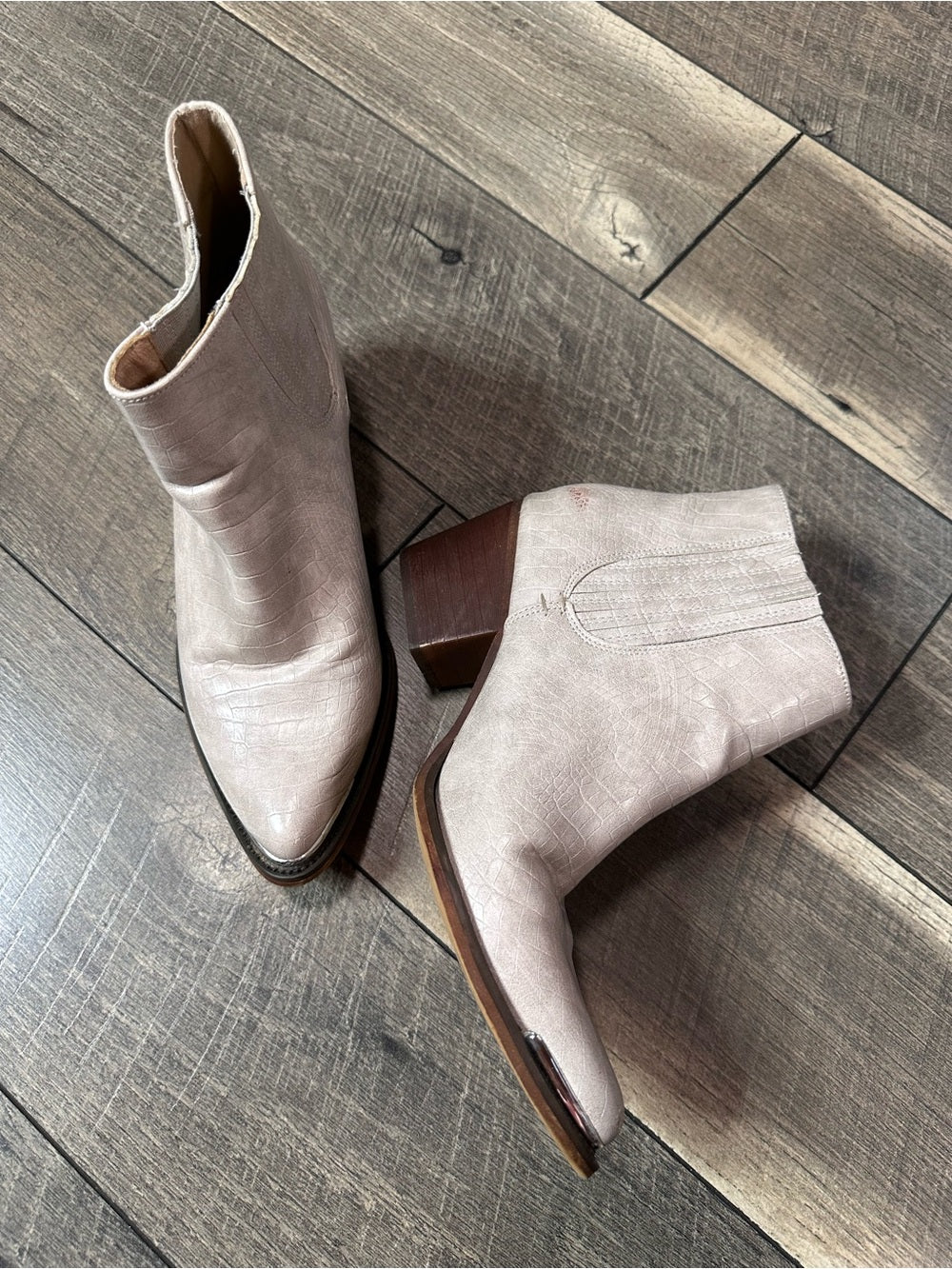 A Rider Girl Dolly Western Ankle Booties