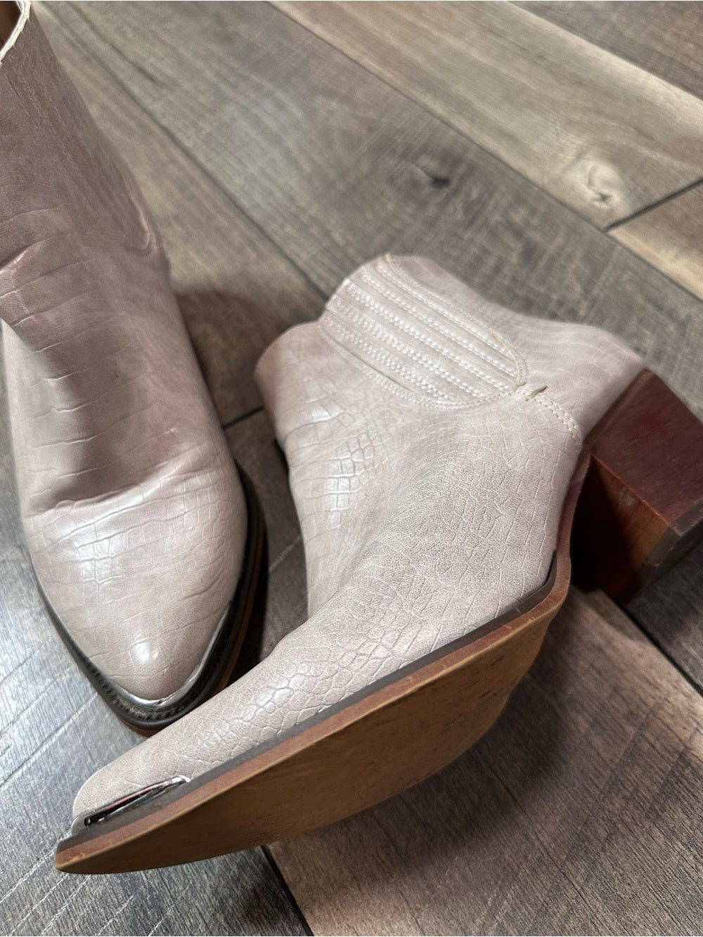 A Rider Girl Dolly Western Ankle Booties