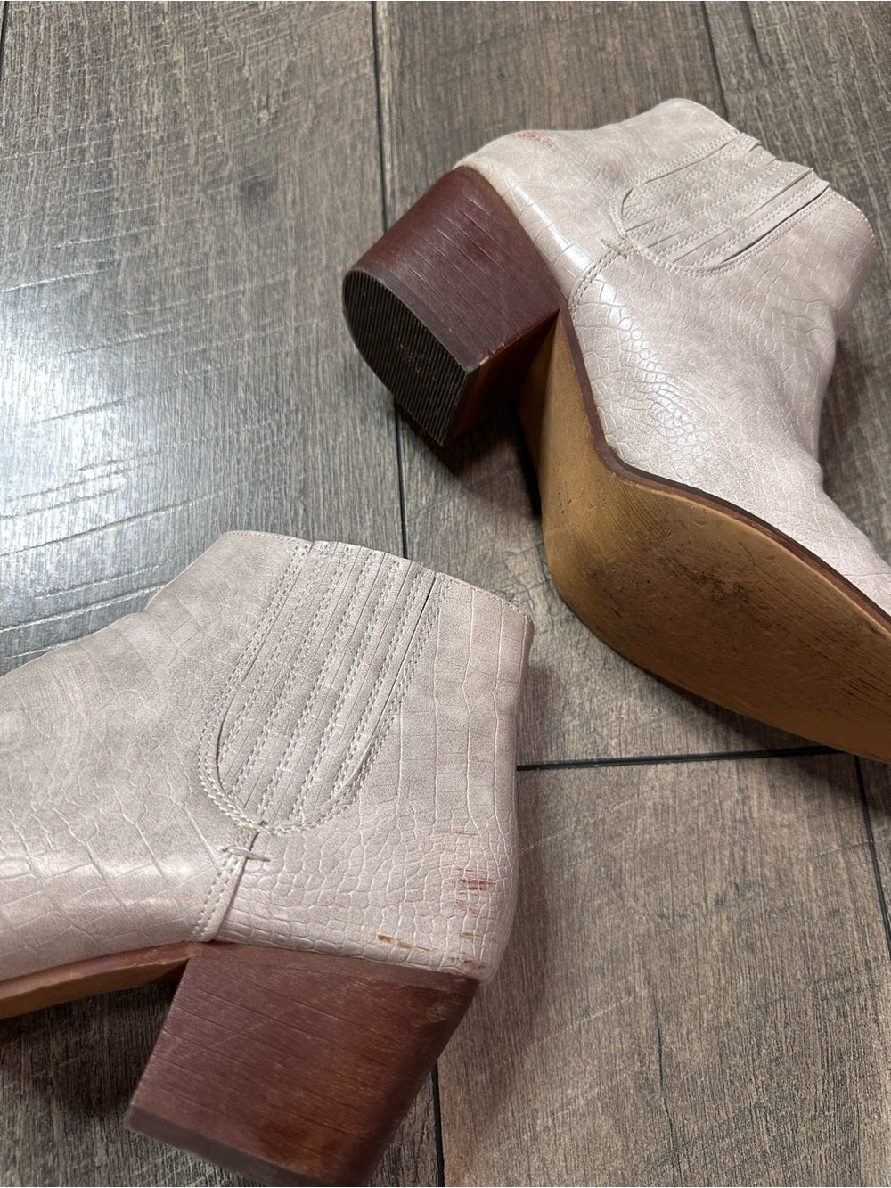 A Rider Girl Dolly Western Ankle Booties