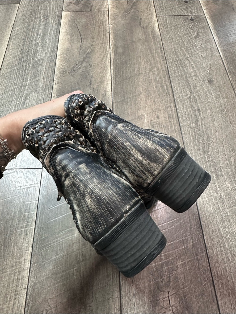 Circle G by Corral Distressed Leather Ankle Booties