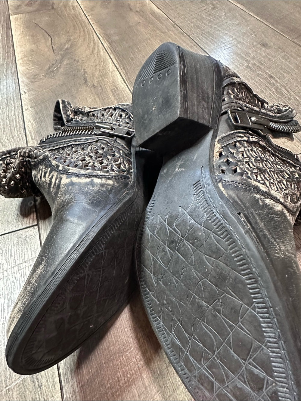 Circle G by Corral Distressed Leather Ankle Booties