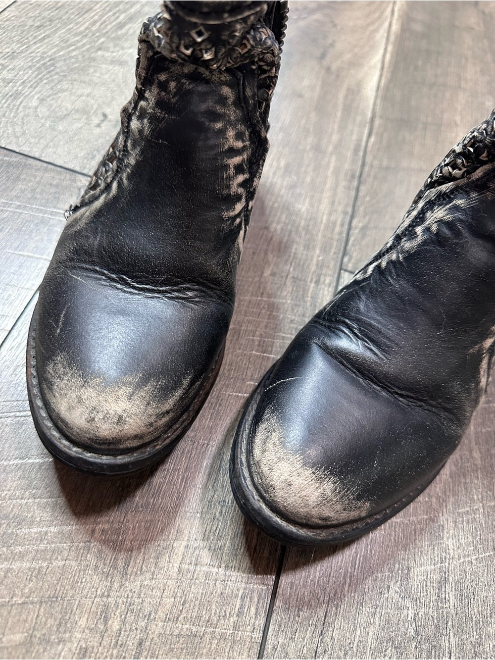 Circle G by Corral Distressed Leather Ankle Booties
