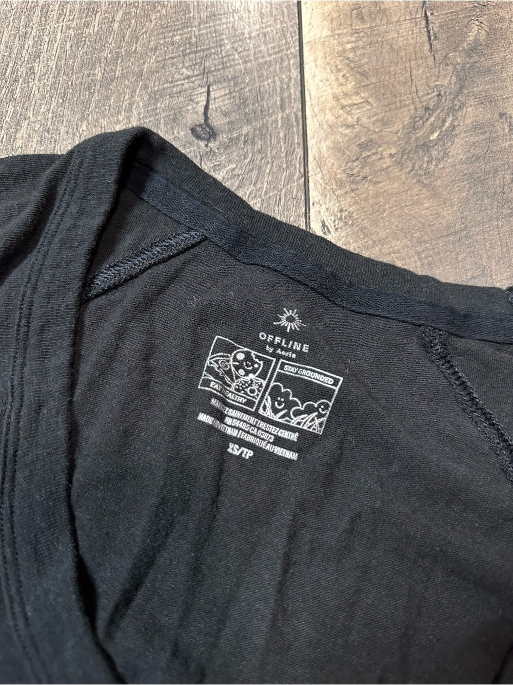 Aerie Offline Black V Neck Short Sleeve Top