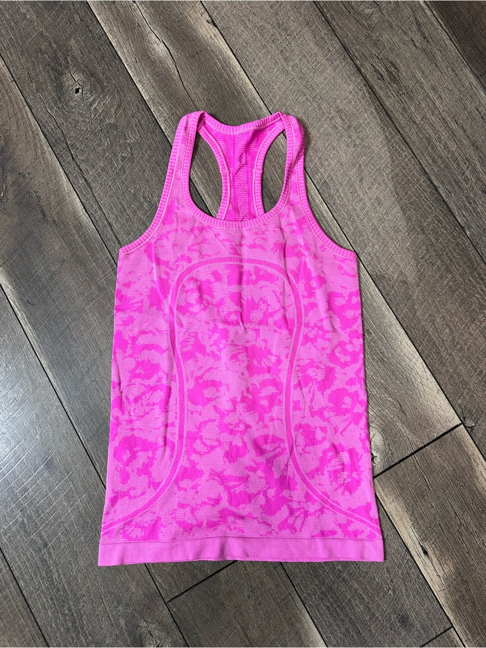Lululemon Swiftly Tech Racerback Tank Top 
Camo Pink