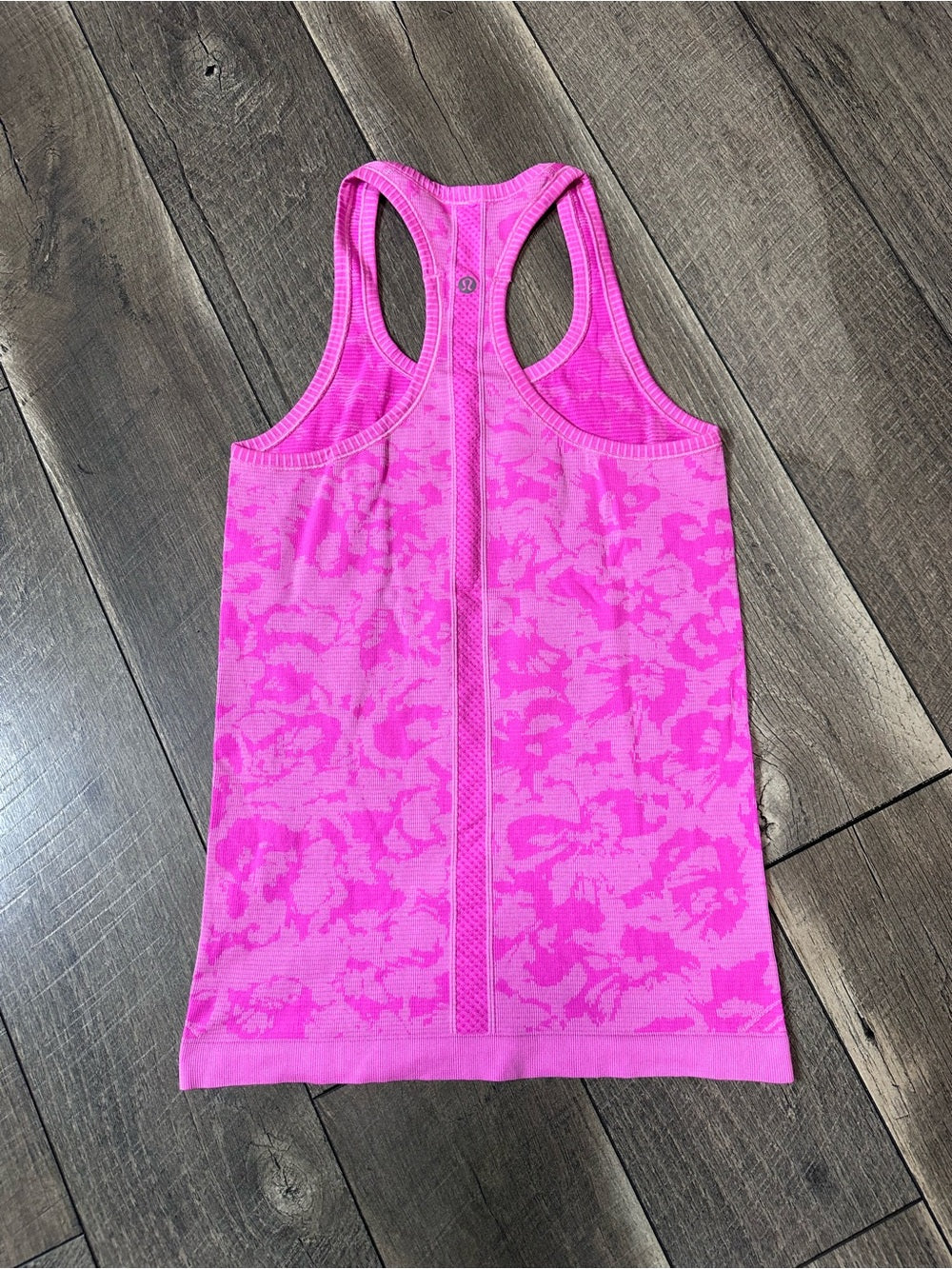 Lululemon Swiftly Tech Racerback Tank Top 
Camo Pink