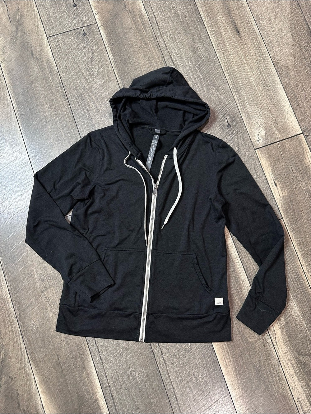 Vuori Halo Performance 2.0 Hoodie (new without tags)