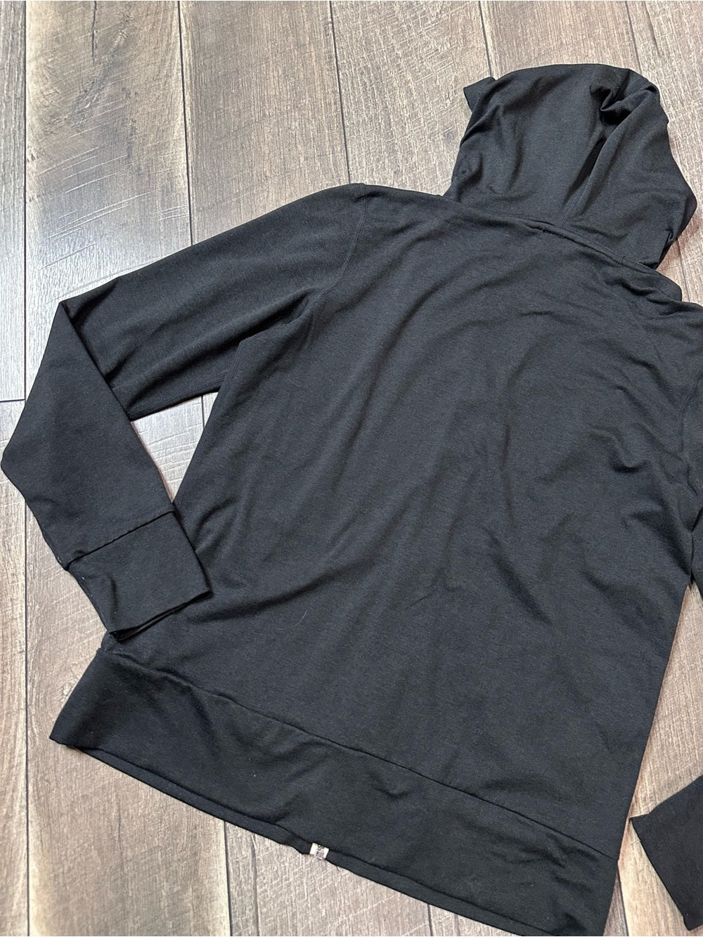 Vuori Halo Performance 2.0 Hoodie (new without tags)