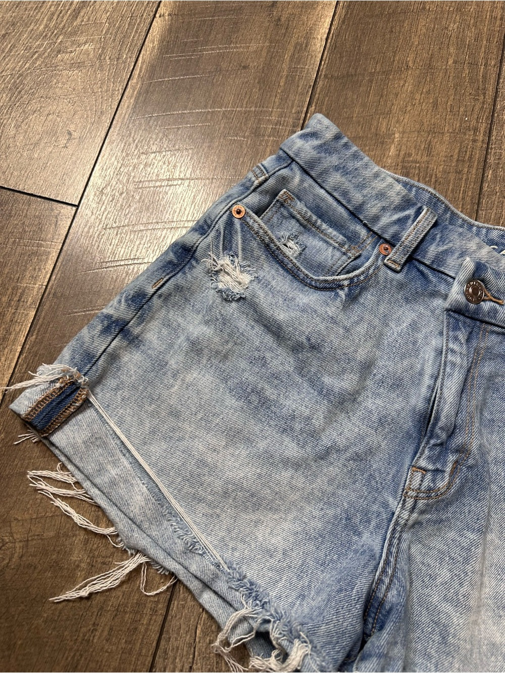 American Eagle Crossover Waist Curvy Mom Shorts