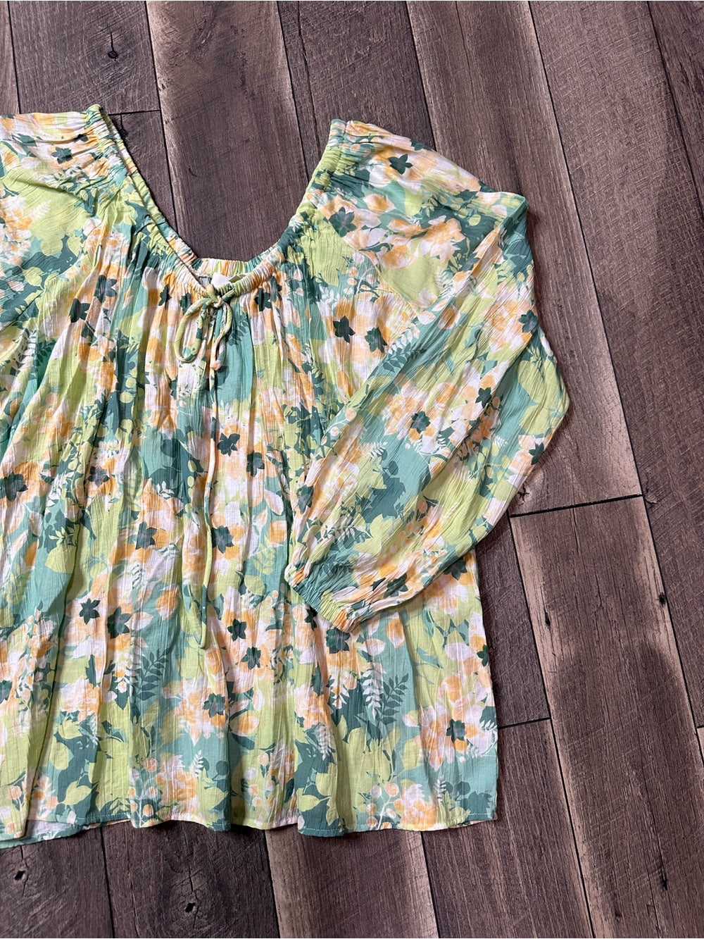 Klesis Floral Lightweight Top (new without tags)
