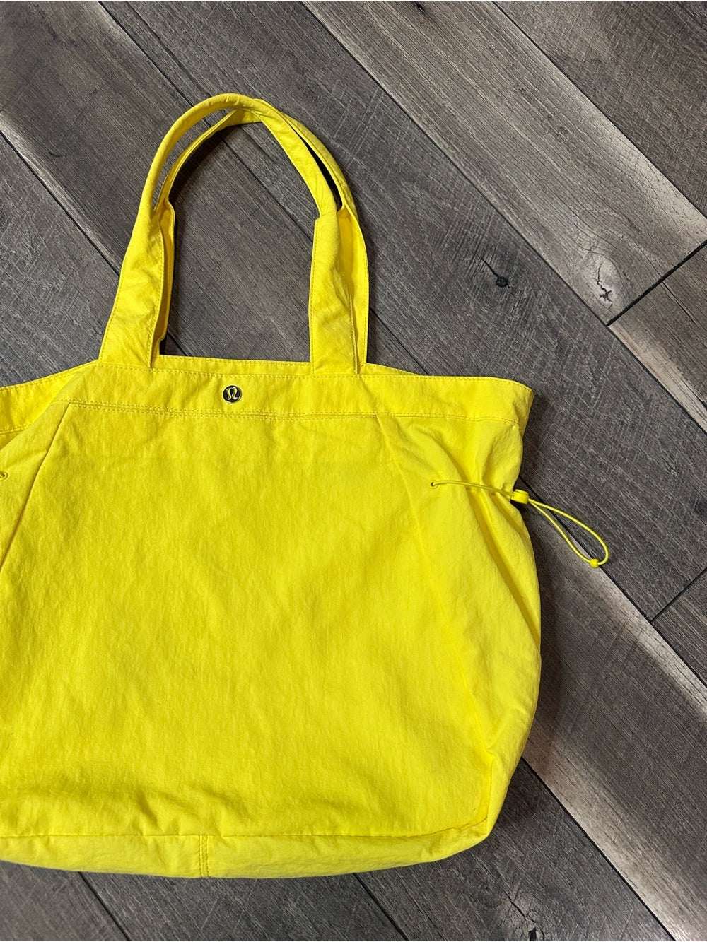 Lululemon Side-Cinch Shopper Bag 18L
Sonic Yellow