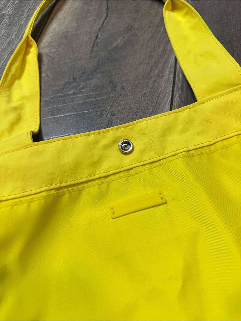 Lululemon Side-Cinch Shopper Bag 18L
Sonic Yellow
