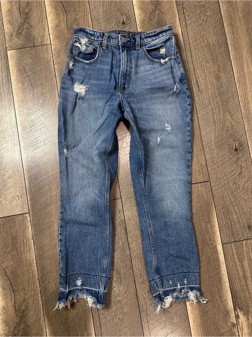 Abercrombie & Fitch Curve Love Mom Jeans