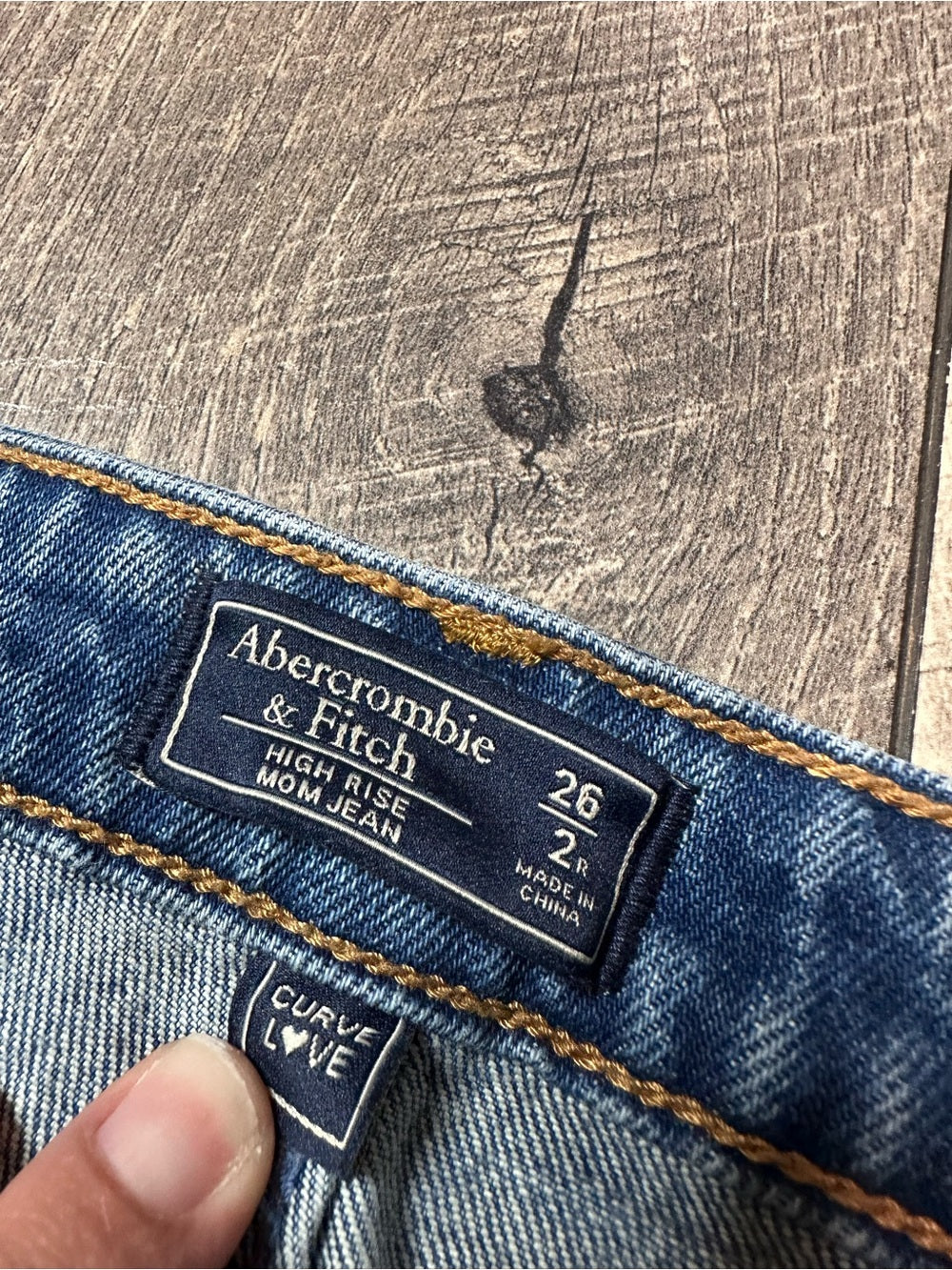 Abercrombie & Fitch Curve Love Mom Jeans