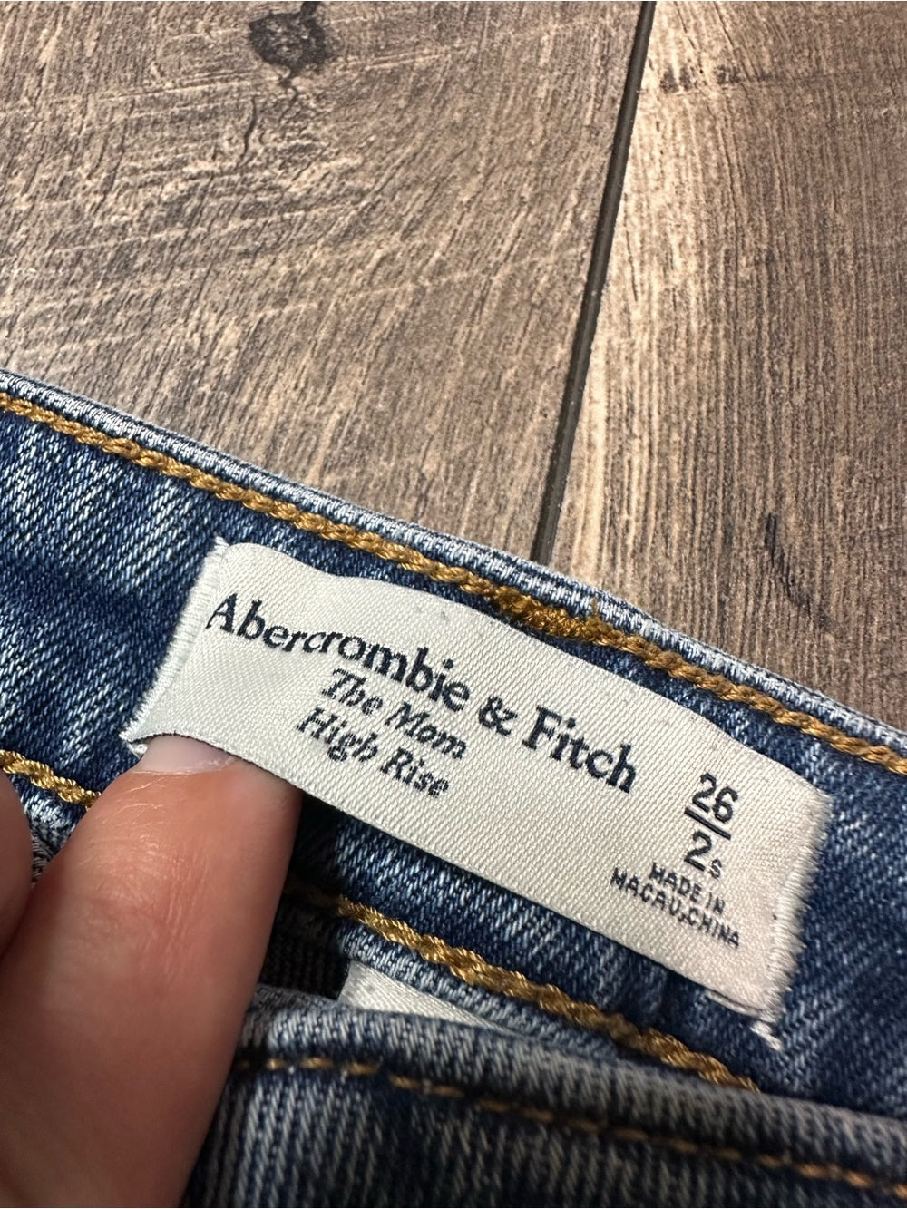 Abercrombie & Fitch Mom Jeans