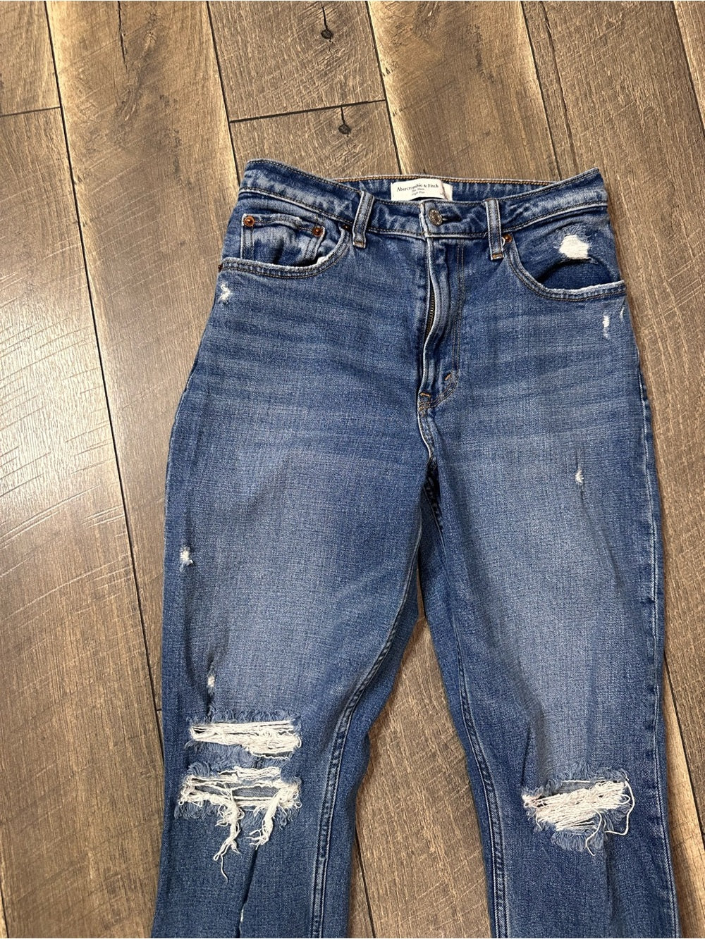 Abercrombie & Fitch Mom Jeans