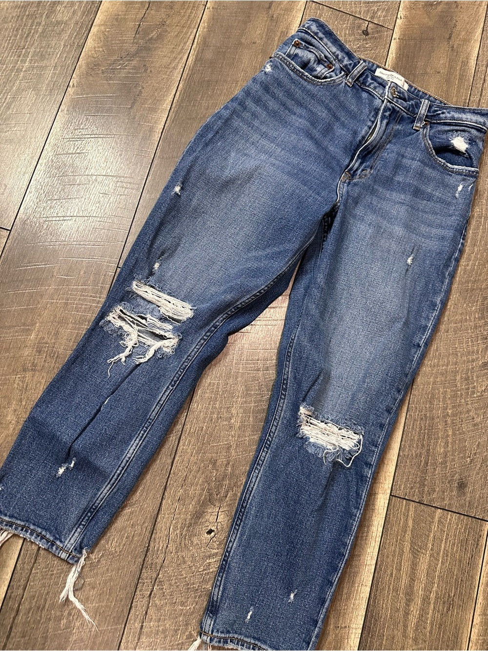 Abercrombie & Fitch Mom Jeans