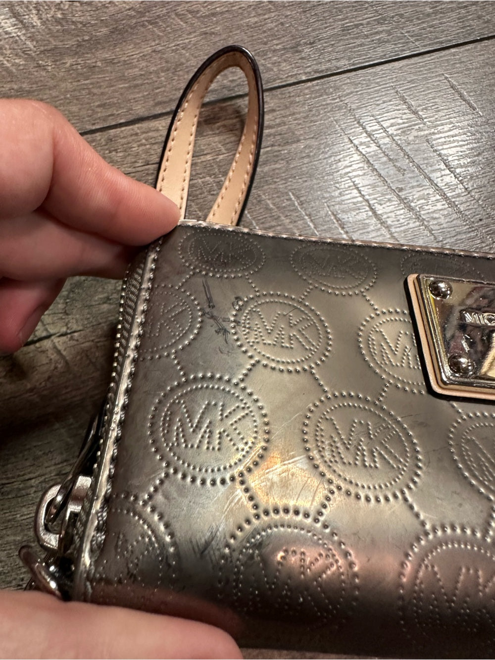 Michael Kors Zipper Wallet