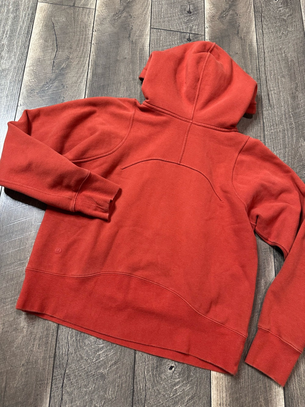 Lululemon Loungeful Hoodie
Red Rock