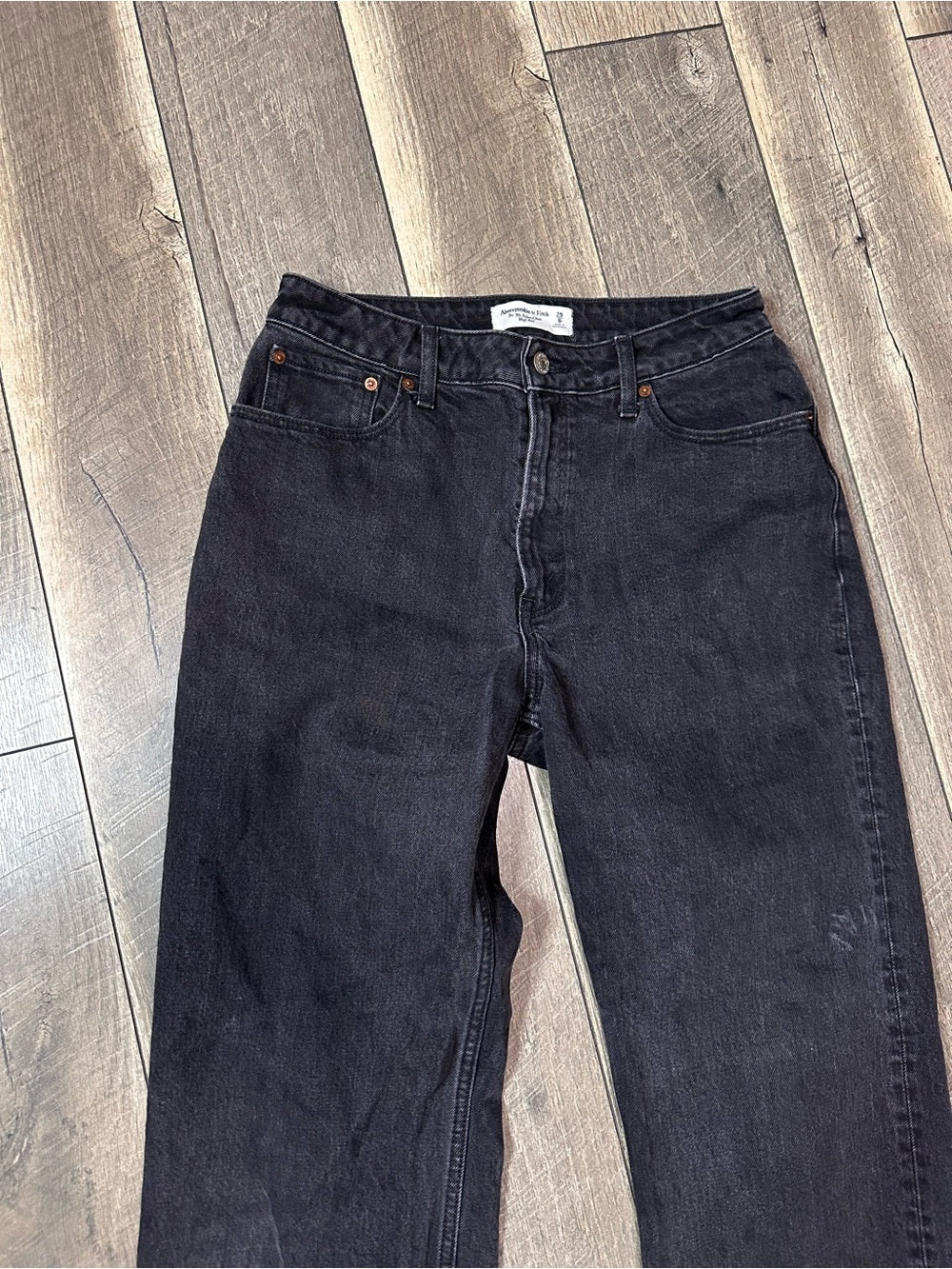 Abercrombie & Fitch Curve Love High Rise 90’s Relaxed Jeans