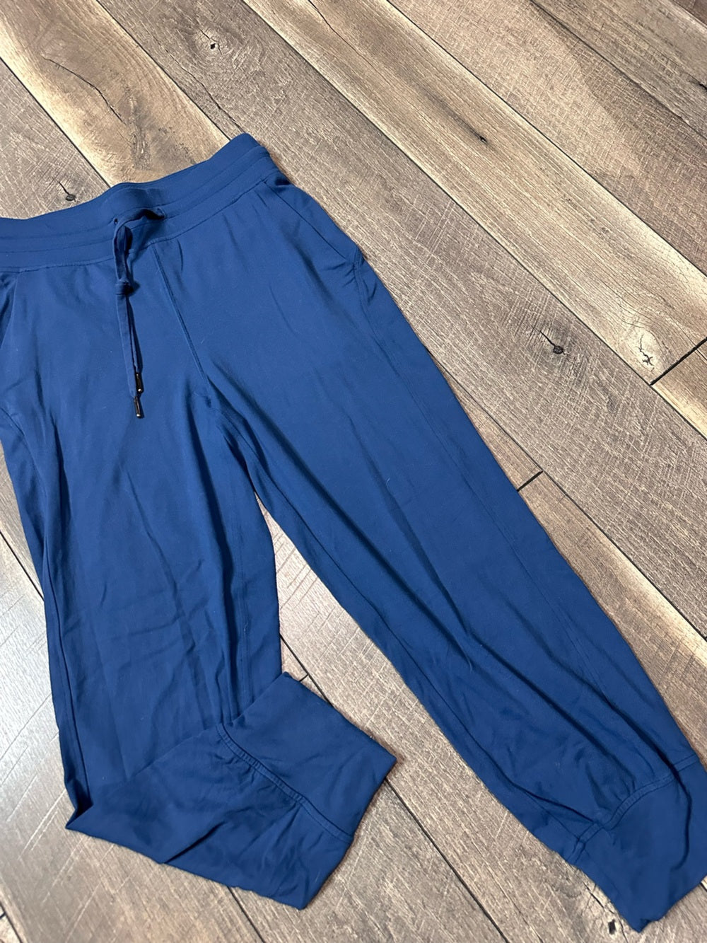 Lululemon Ready to Rulu High-Rise Cropped Jogger
Mineral Blue
