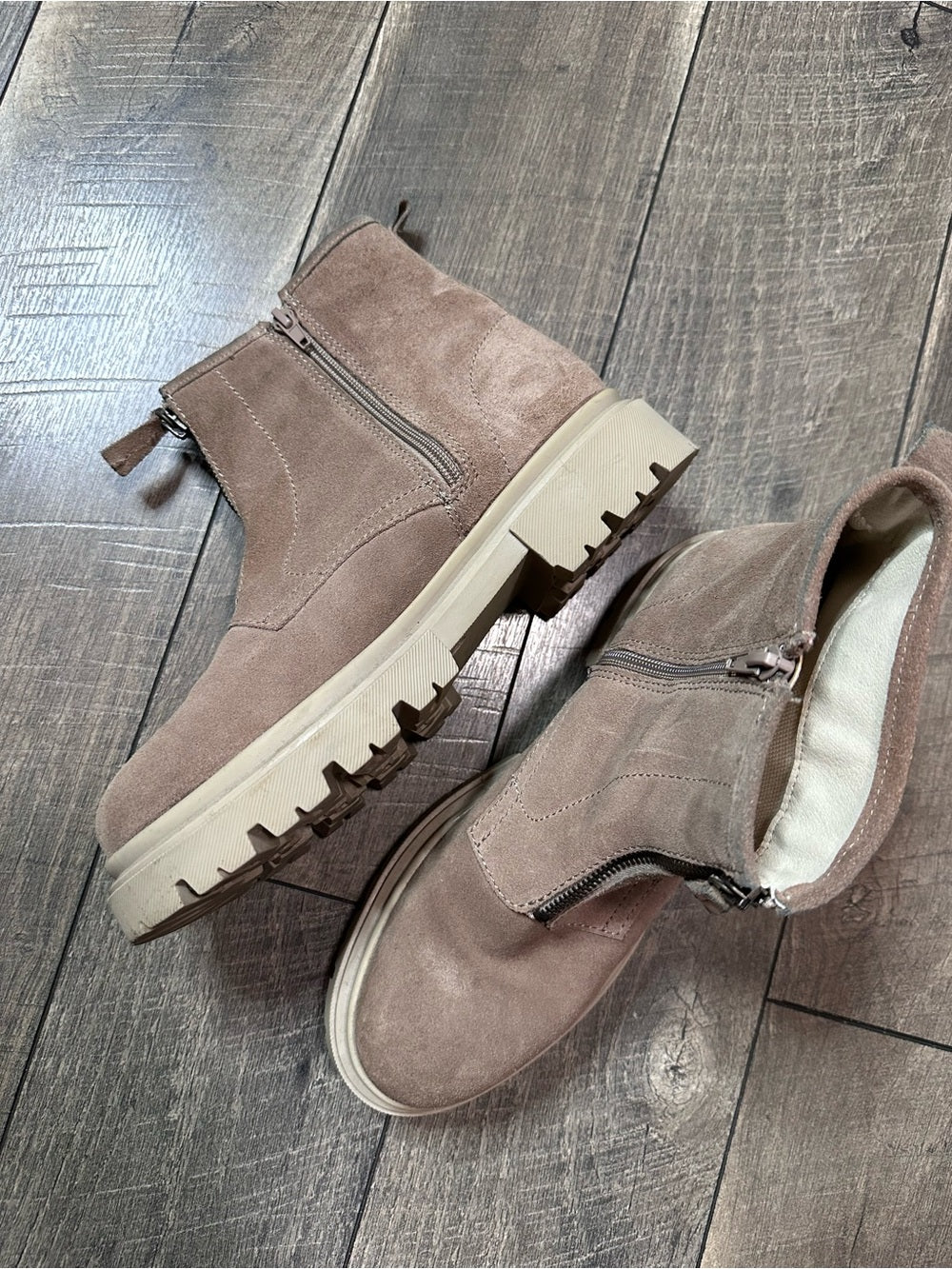 Cruza Platform Ankle Booties