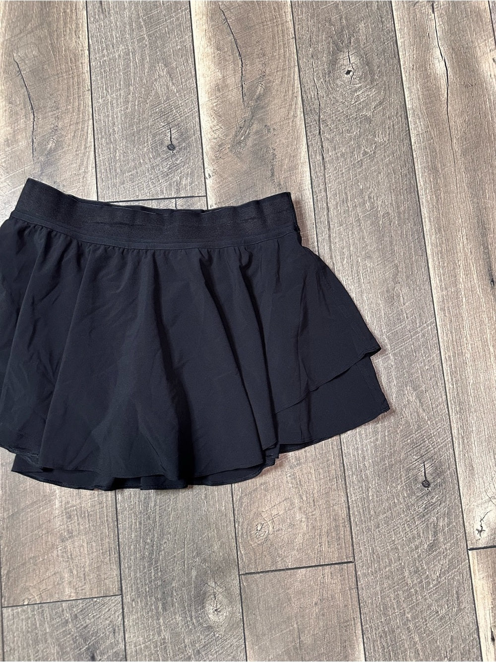 Lululemon Court Rival High Rise Skirt
Black