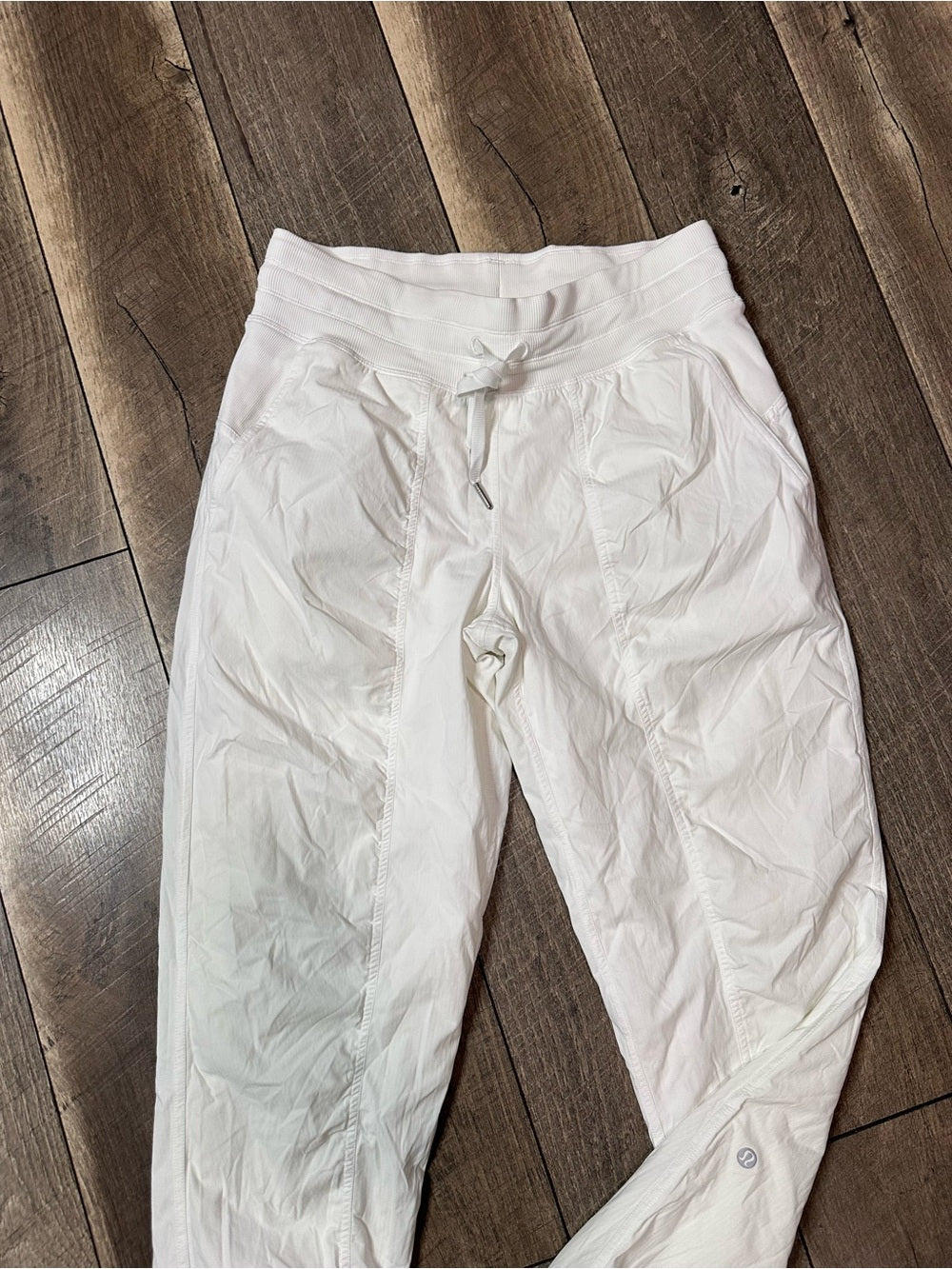 Lululemon Dance Studio Mid-Rise Jogger *Full Length
White
