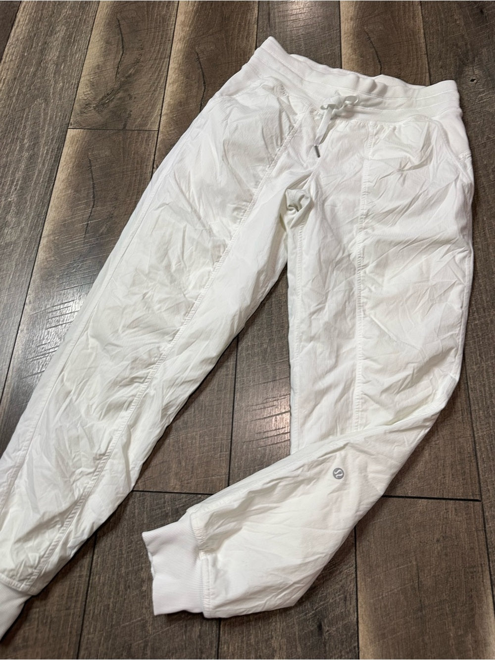 Lululemon Dance Studio Mid-Rise Jogger *Full Length
White