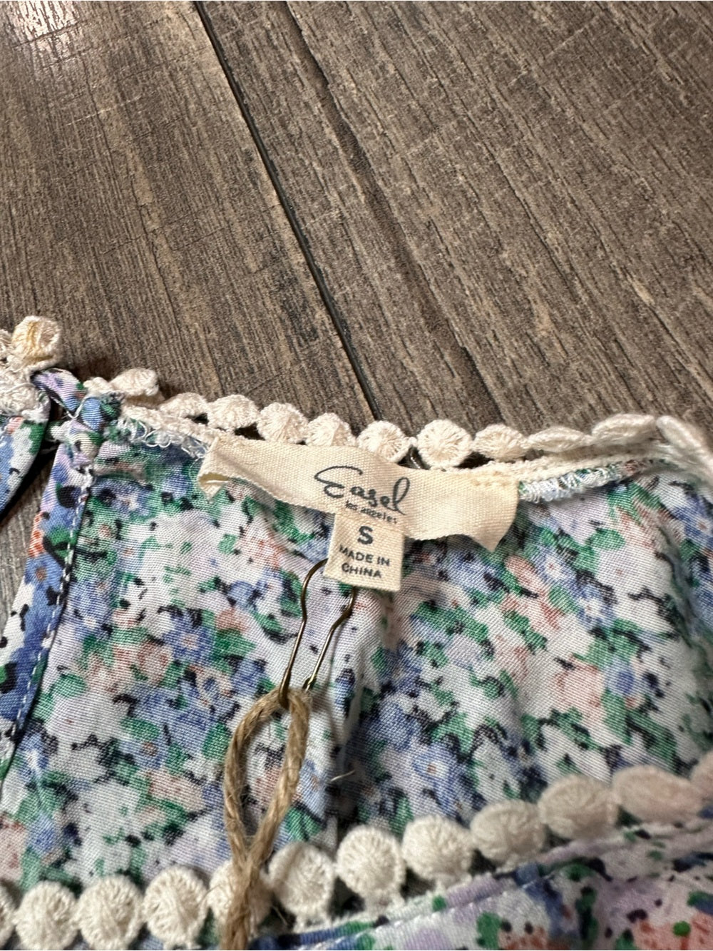 Easel Floral Ruffle Blouse