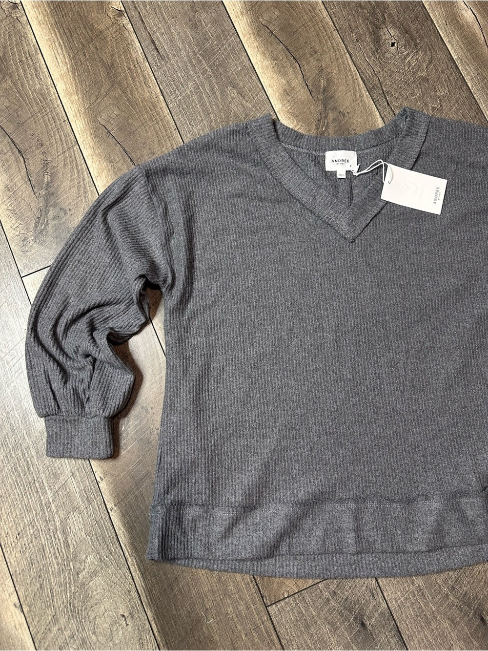 Andree by Unit Grey Long Sleeve V Neck Top