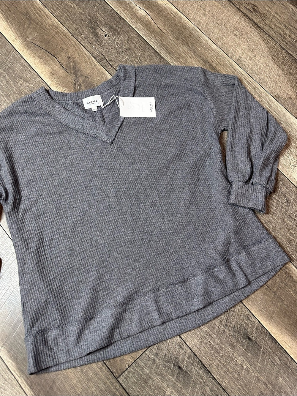 Andree by Unit Grey Long Sleeve V Neck Top