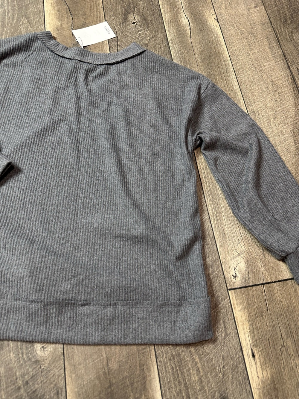 Andree by Unit Grey Long Sleeve V Neck Top